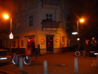 Wohnzimmer - Bar | Café | Lounge in Berlin.
