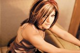 Kelly-clarkson_s165x110