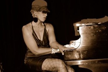 Aziza Miller