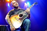 Aaron-lewis_s165x110