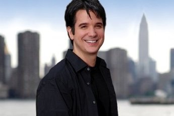 Gil Parris