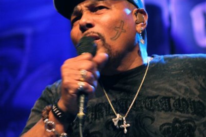 Photo of Aaron Neville