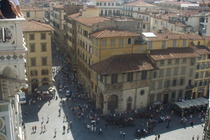 Via dei Calzaiuoli - Shopping Area | Outdoor Activity | Landmark in Florence.