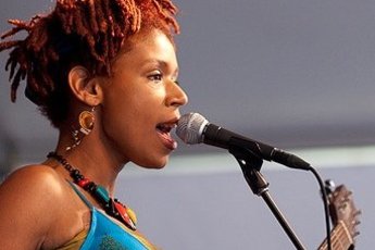 Carmen Souza