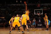 Lakers-basketball_s165x110