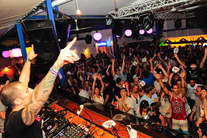 Amazing DJs, Amazing Nights - 10 of 13