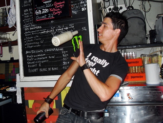 N'Importe Quoi - Bar in Paris.