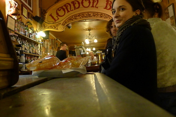 London Bar - Historic Bar in Barcelona.