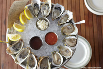 L&E Oyster Bar - Oyster Bar | Seafood Restaurant in Los Angeles.