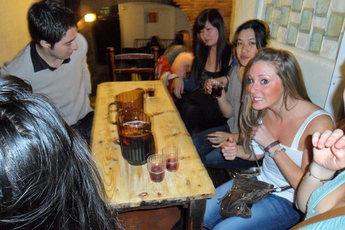 L'Ovella Negra - Bar in Barcelona.