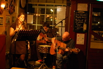 Mulligan's Irish Music Bar - Irish Pub | Live Music Venue in Amsterdam.