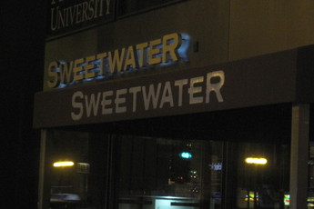 Sweetwater Tavern and Grille - Restaurant | Sports Bar in Chicago.