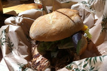 Makamaka Beach Burger Cafe - Burger Joint in Barcelona.