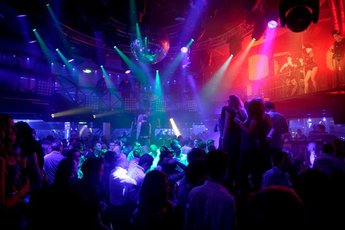 La Touche Overkitsch - Club Night in Paris.