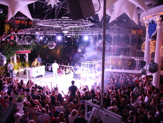 Es Paradis - Club in Ibiza.