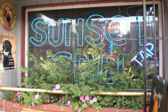 Sunset Grill & Tap - Bar | Restaurant in Boston.
