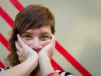 tUnE-yArDs