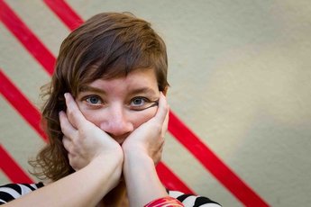 tUnE-yArDs