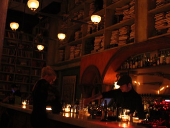 Hemingway's - Bar | Lounge in Los Angeles.