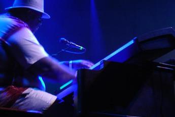 Melvin Seals & JGB