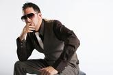 Jon-b_s165x110