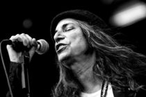 Patti-smith_s210x140