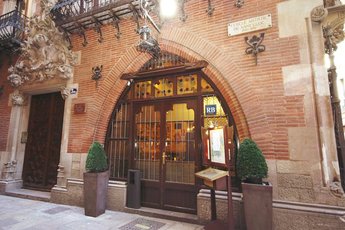 4Gats - Historic Restaurant | Bar | Spanish Restaurant in Barcelona.