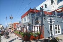 Fun, Fun, Fun at These American Beach Bars