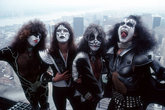 Kiss_s165x110