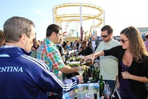 Drink-eat-play-wine-festival_s210x140