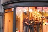 Kramerbooks-and-afterwords-cafe_s165x110