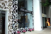 Robertson-boulevard_s165x110