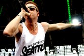 Macklemore-and-ryan-lewis_s165x110