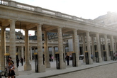 Palais-royal-gardens_s165x110