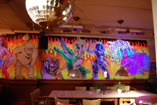 Great Bar Art Around The World - 6 of 10