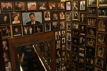 Gibson's Bar & Steakhouse - Bar | Restaurant in Chicago.