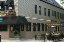 Schoolyard Tavern - Restaurant | Sports Bar in Chicago.