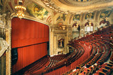 Chicago-theatre_s165x110