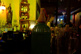 Guru (Barri Gòtic) - Cocktail Bar | Fusion Restaurant in Barcelona.