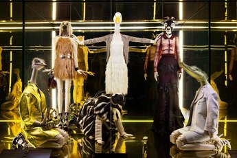 Louis Vuitton - Marc Jacobs - Art Exhibit | Fashion Event in Paris.