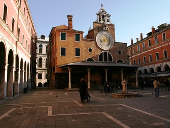 Erbaria - Market | Nightlife Area | Outdoor Activity | Plaza in Venice.