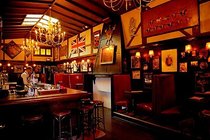 The Pikey - Bar | British Restaurant | Café in Los Angeles.