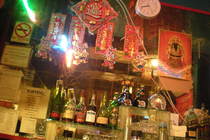 Li Po Cocktail Lounge - Dive Bar | Historic Bar in San Francisco.