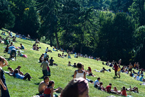 Parc des Buttes-Chaumont - Outdoor Activity | Park in Paris.