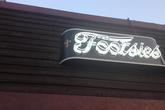 Footsie's - Dive Bar in Los Angeles.