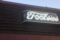 Footsie's - Dive Bar in Los Angeles.