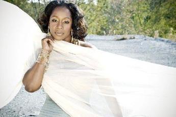 Regina Belle