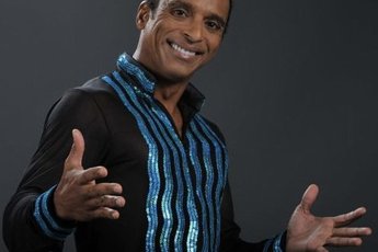 Jon Secada