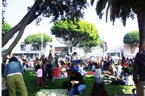 Santa Monica Farmers Market - Farmer's Market in Los Angeles.