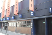 L'Entrepôt - Bar | Live Music Venue | Restaurant in Paris.